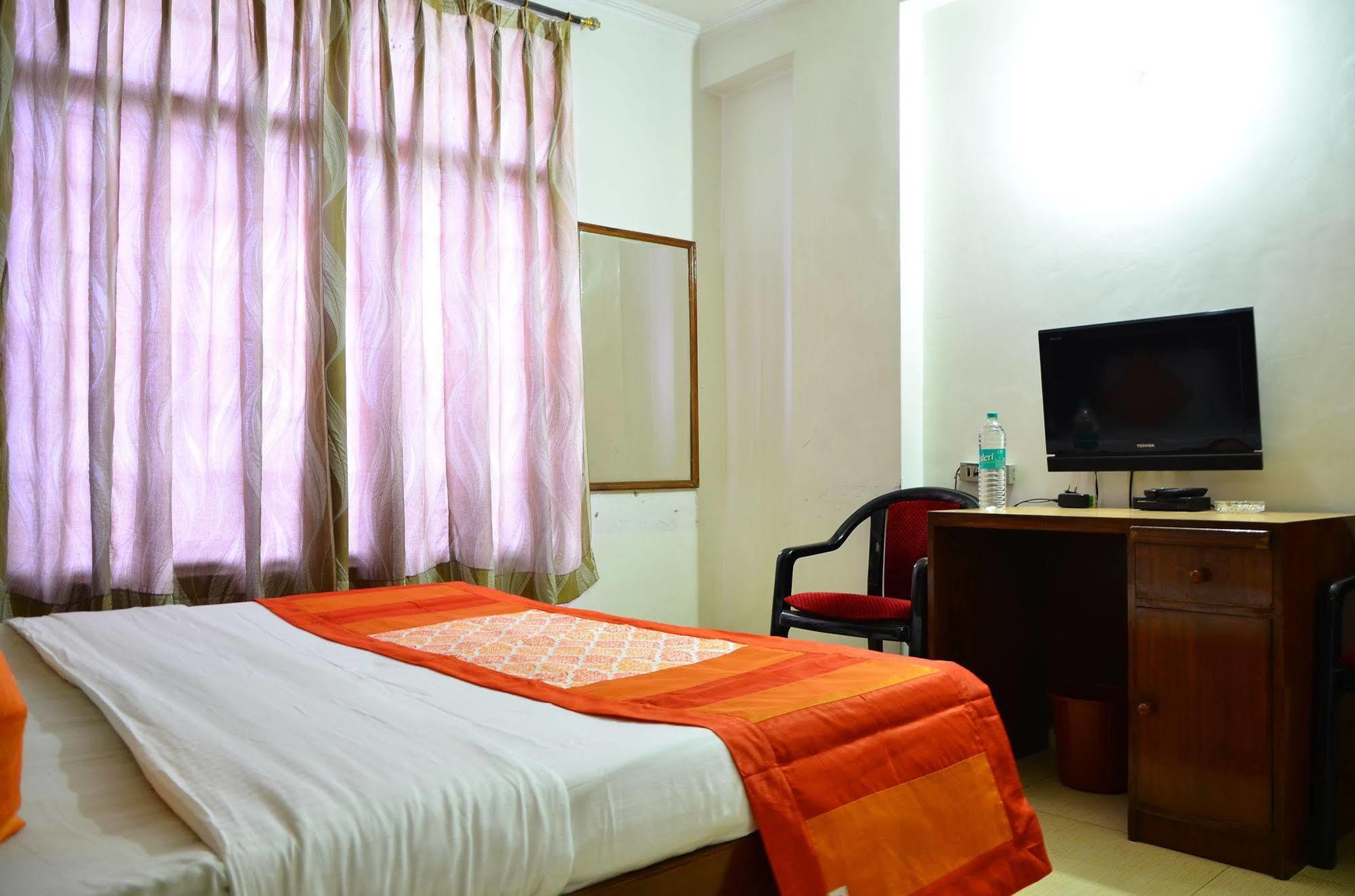 Airport Hotel Paradise International Nowe Delhi Zewnętrze zdjęcie